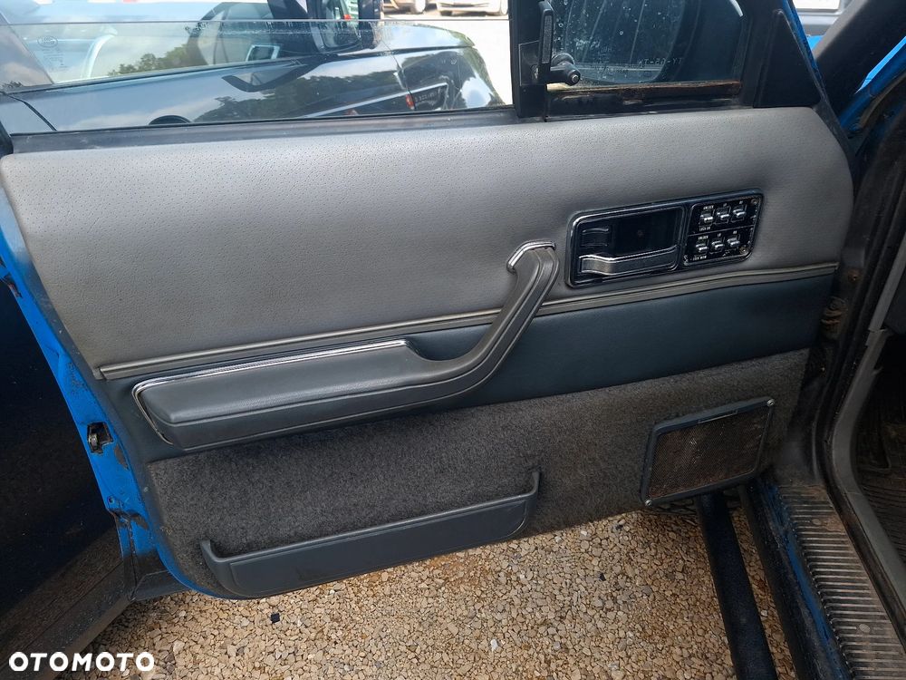 Jeep Cherokee - 22