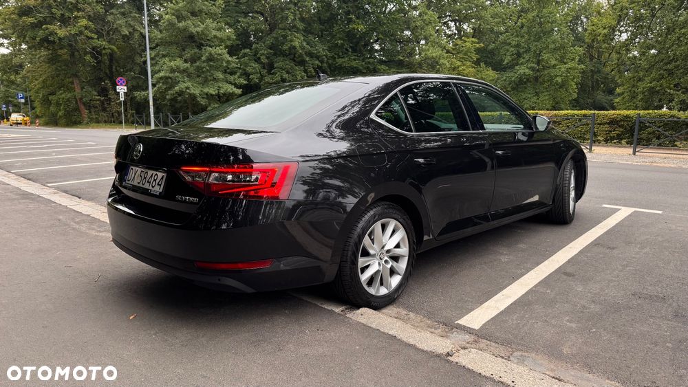 Skoda Superb 2.0 TDI Style DSG - 8