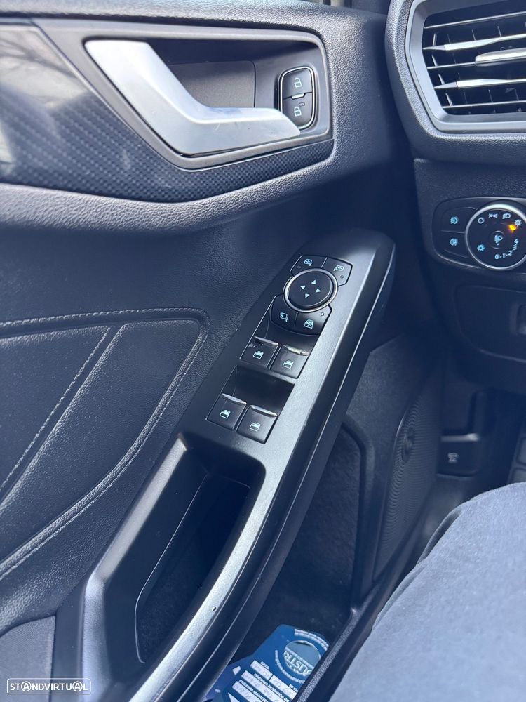 Ford Focus 1.0 EcoBoost ST-Line - 22