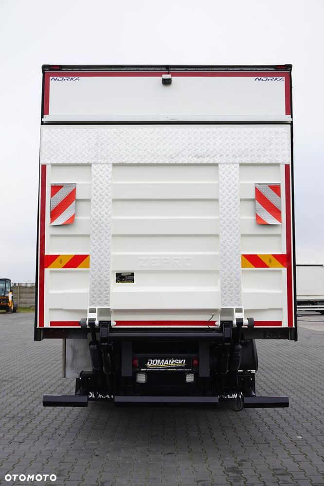 Volvo FM / 460 / E 6 / IZOTERMA + WINDA / 22 PALETY / DŁ 9,1 M / ŁAD. 14 345 KG - 35