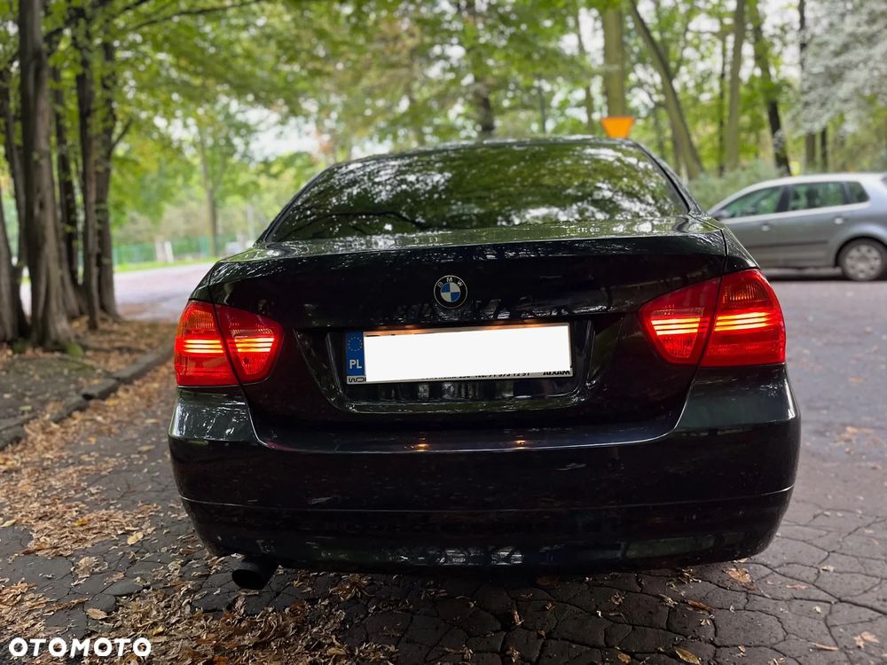 BMW Seria 3 320i - 4