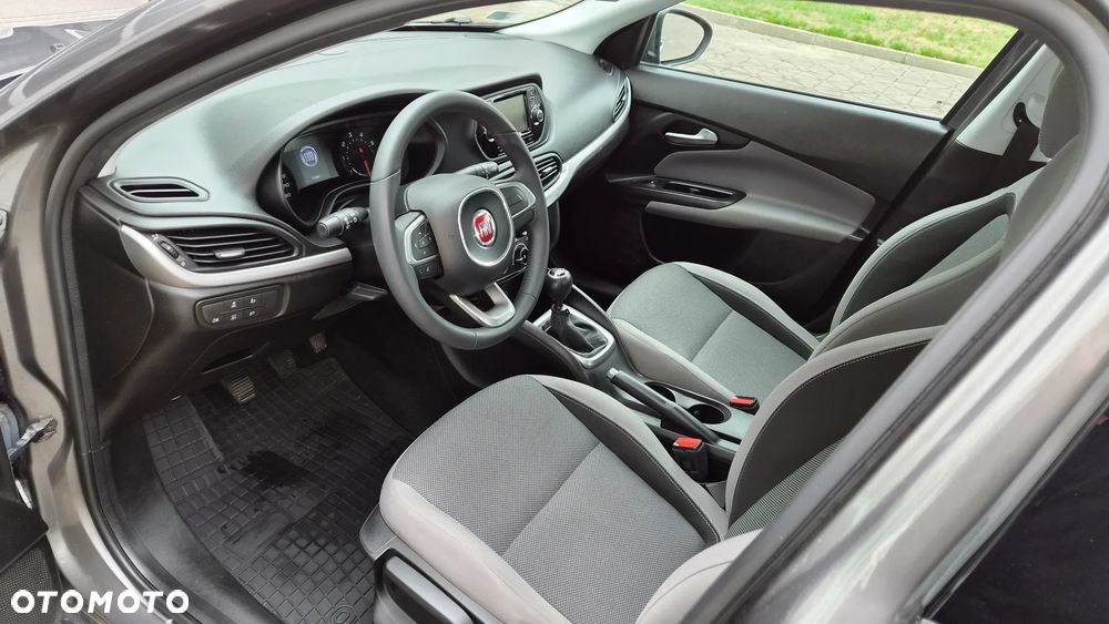 Fiat Tipo 1.4 16V Easy - 11