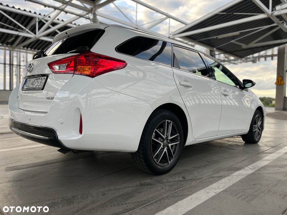 Toyota Auris - 5