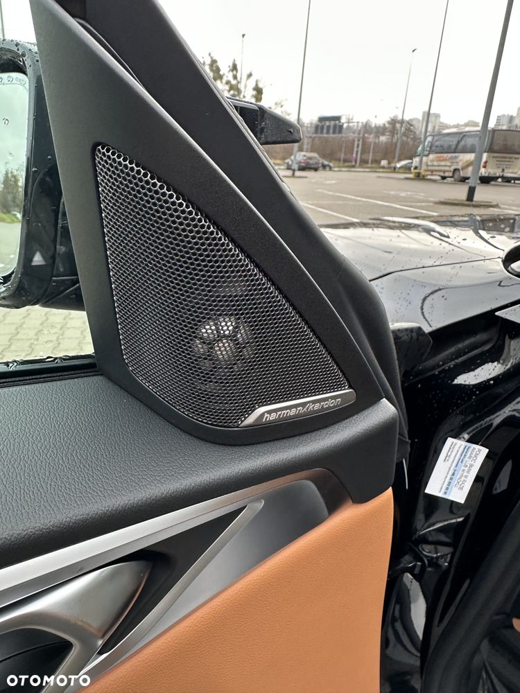 BMW i4 - 14