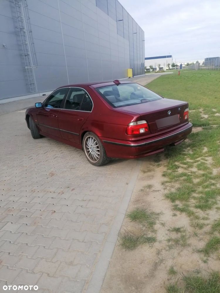 BMW Seria 5 520i - 4