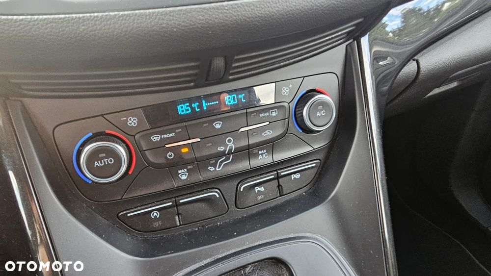 Ford Kuga - 13