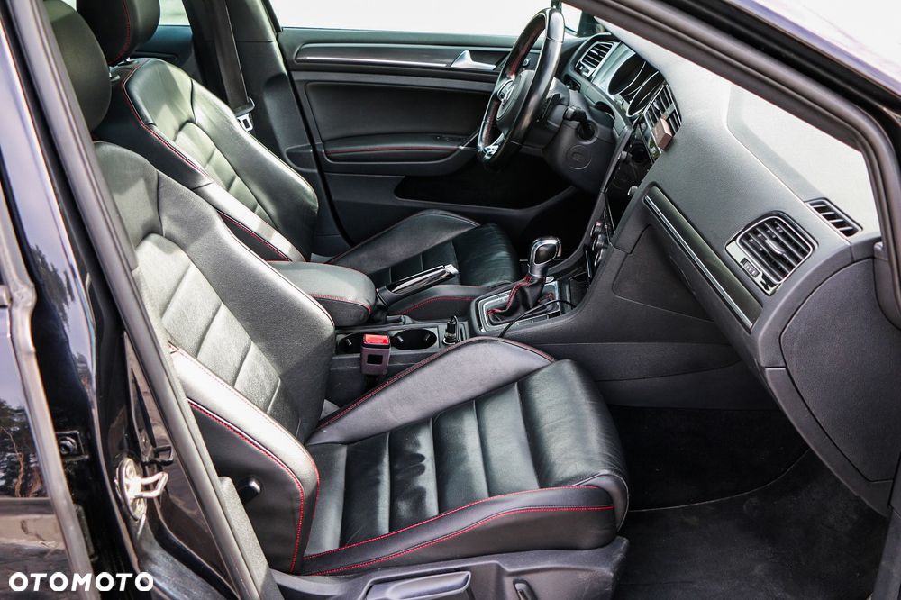 Volkswagen Golf 2.0 TSI OPF DSG GTI Clubsport - 12