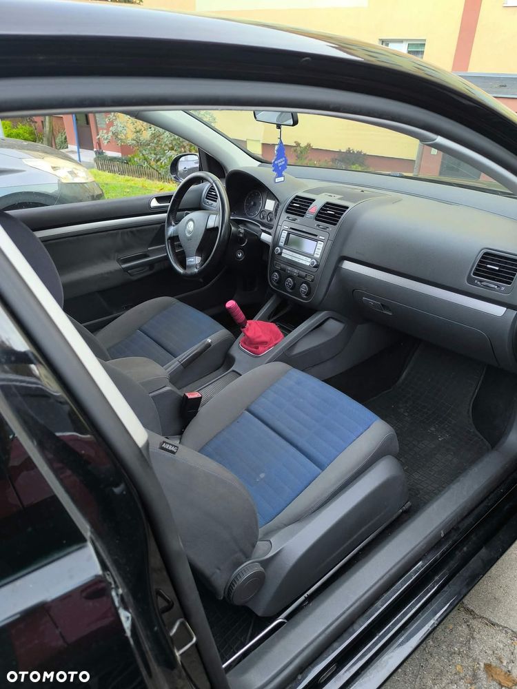 Volkswagen Golf - 5