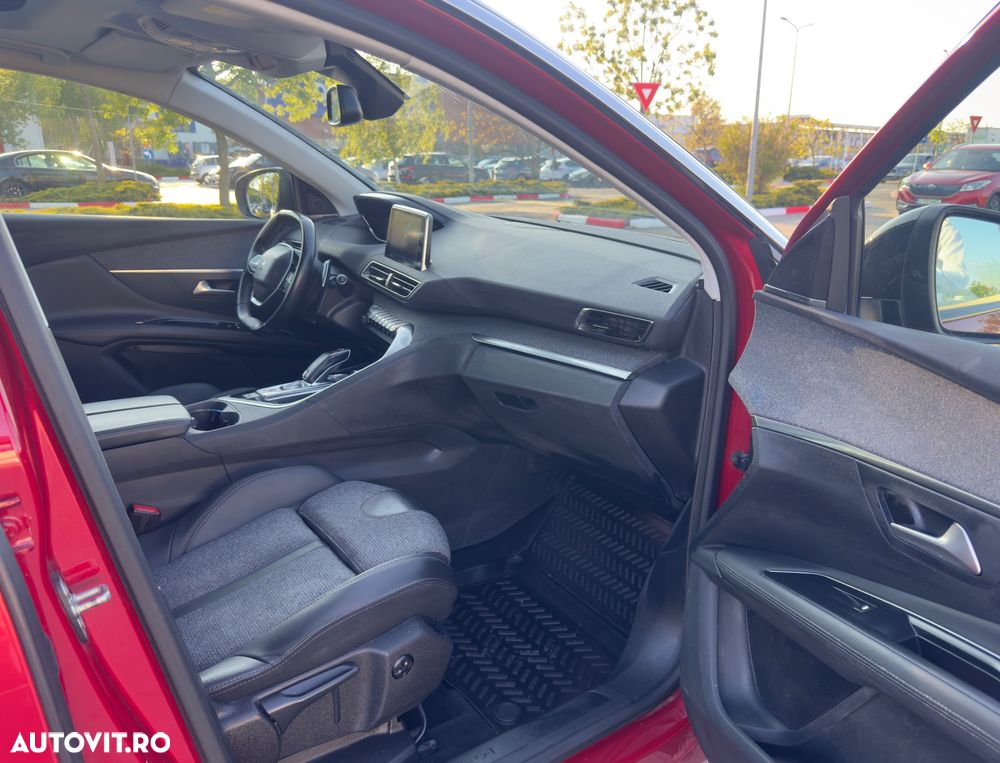 Peugeot 3008 1.2 PureTech Turbo S&S EAT8 Allure - 33
