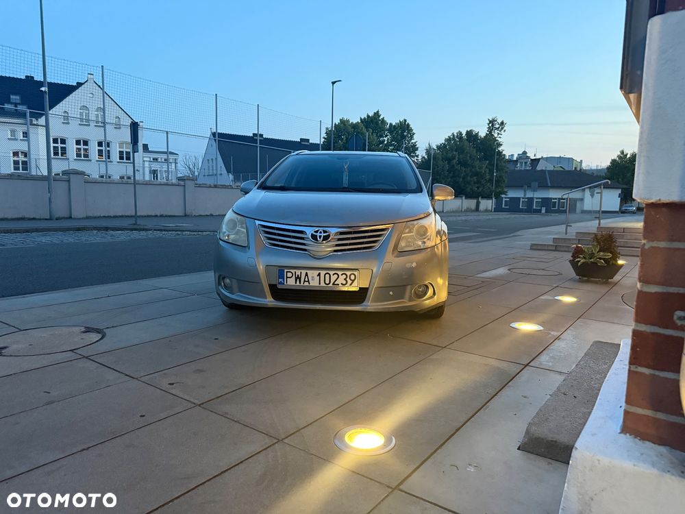 Toyota Avensis 2.0 D-4D Sol - 1