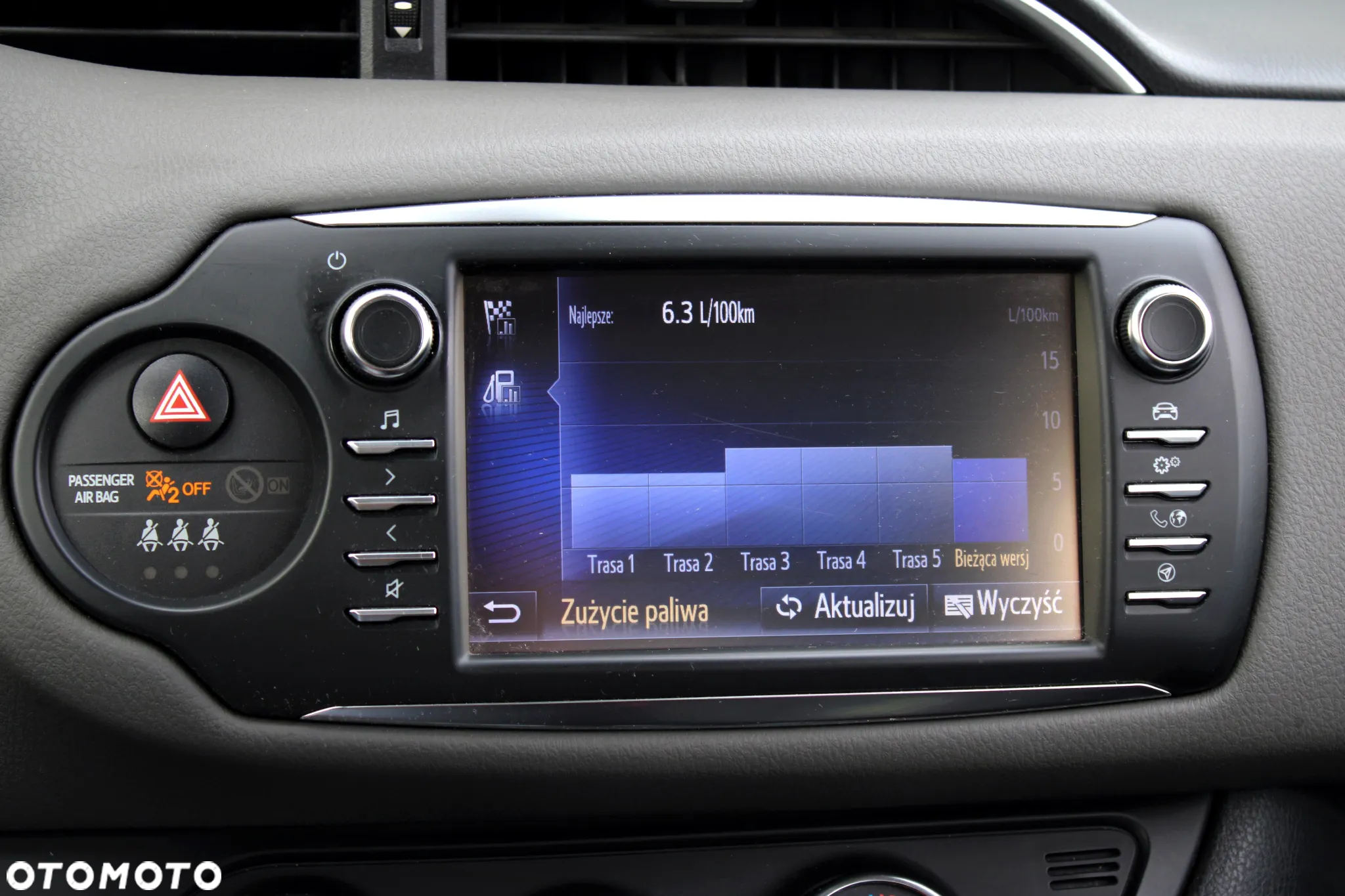 Toyota Yaris 1.5 Premium CVT - 16