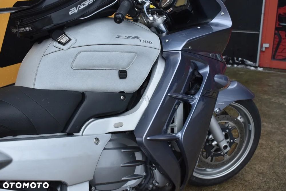 Yamaha FJR - 32