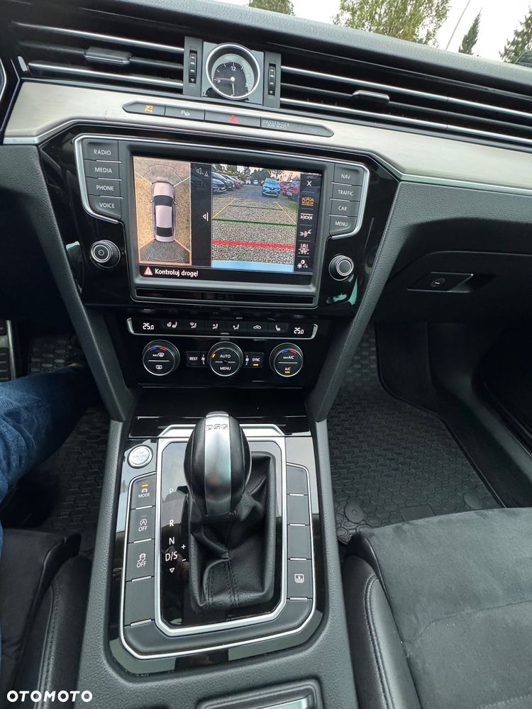 Volkswagen Passat 2.0 TDI 4Mot Elegance DSG - 25