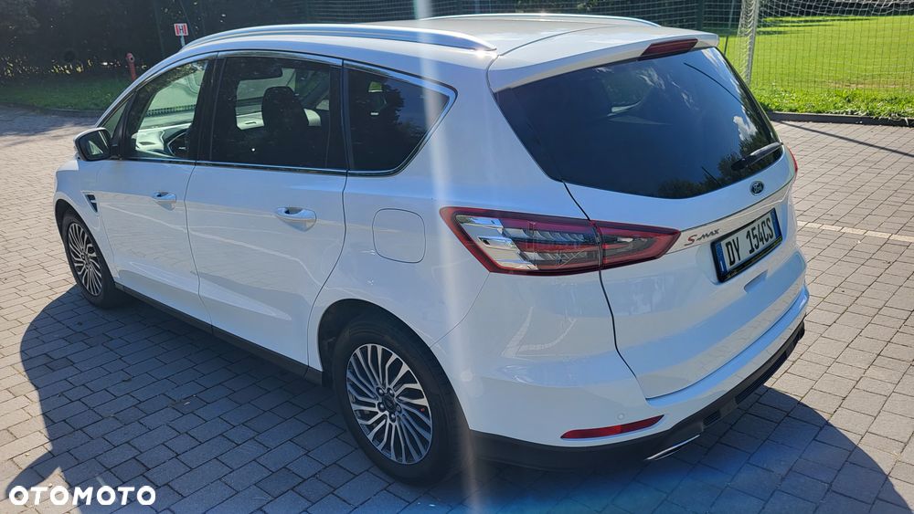 Ford S-Max - 12