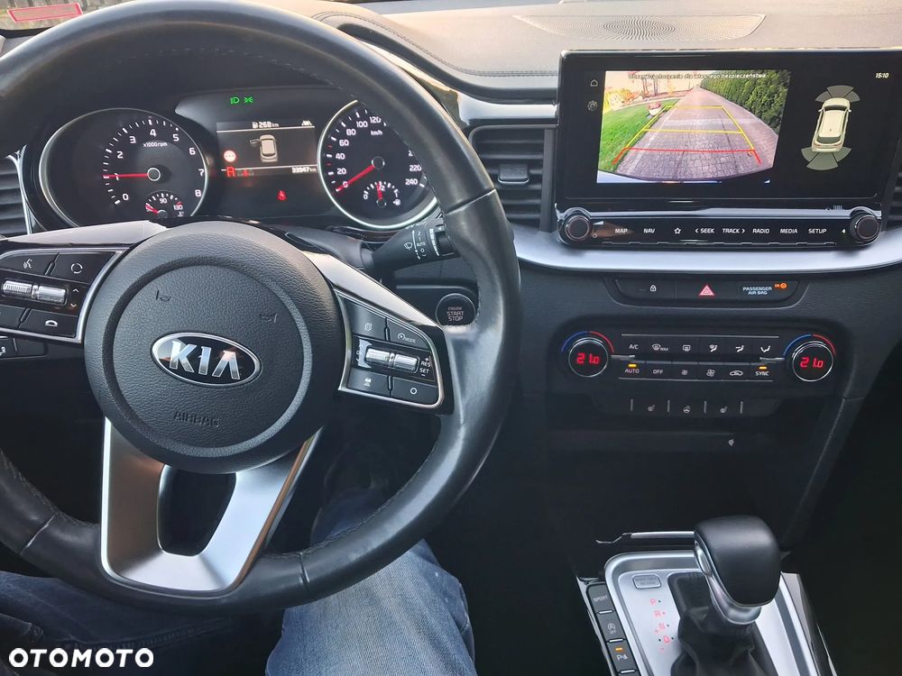 Kia Ceed 1.4 T-GDI DCT OPF Platinum Edition - 9