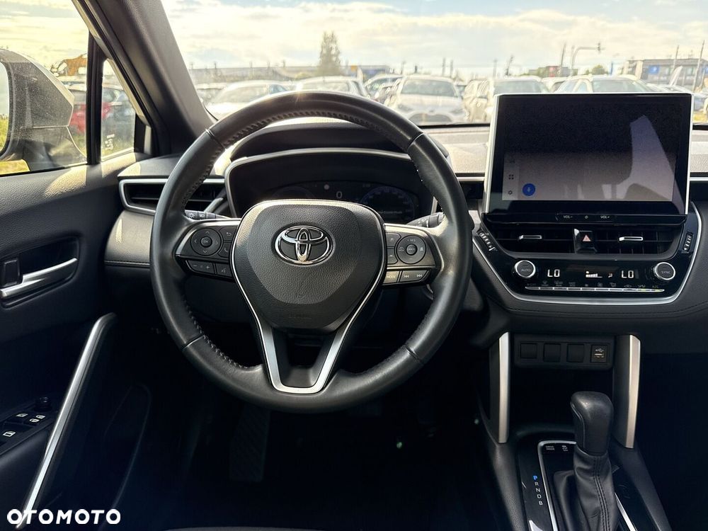 Toyota Corolla Cross - 13