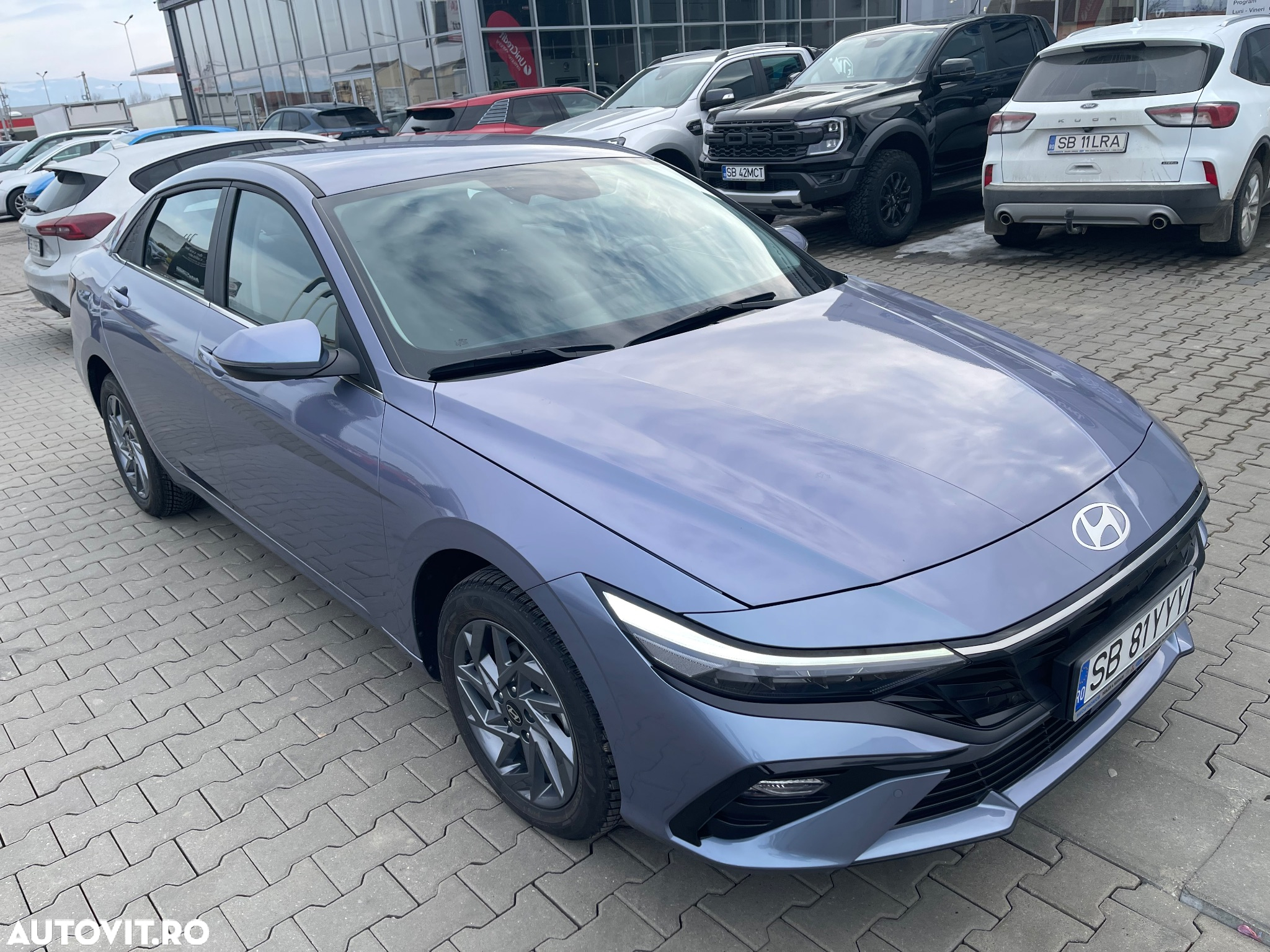 Hyundai Elantra 1.6 l 123 CP CVT Highway - 18