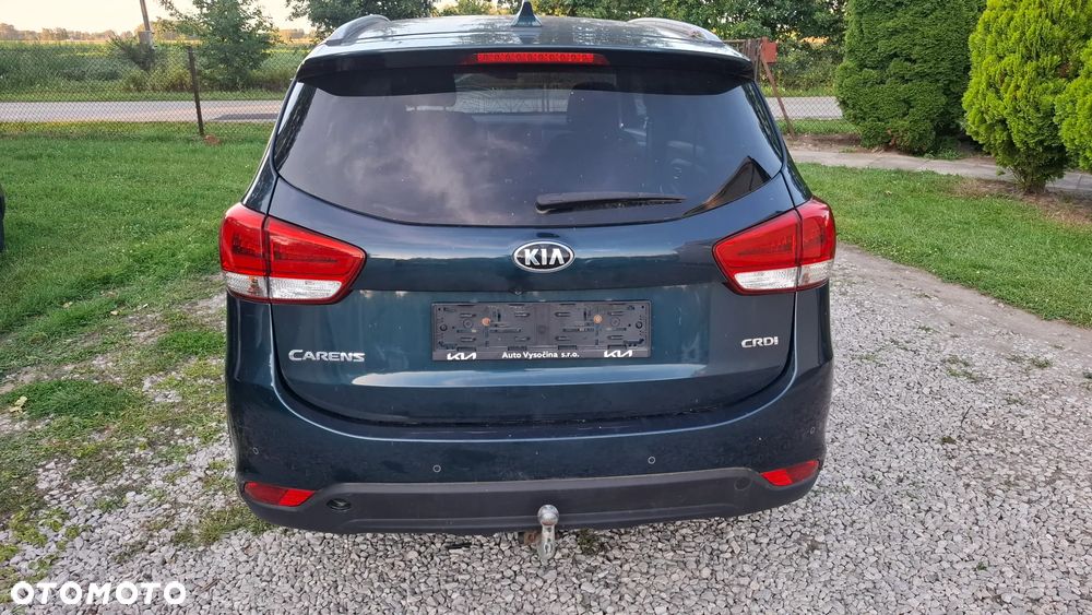 Kia Carens - 5
