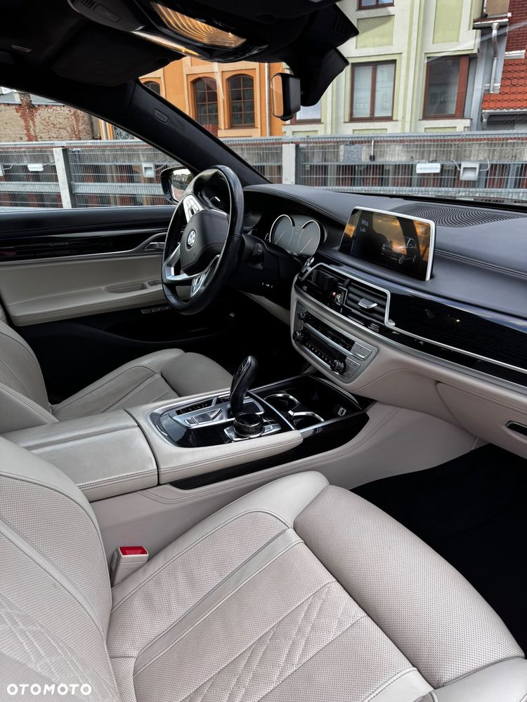 BMW Seria 7 740Ld xDrive - 23