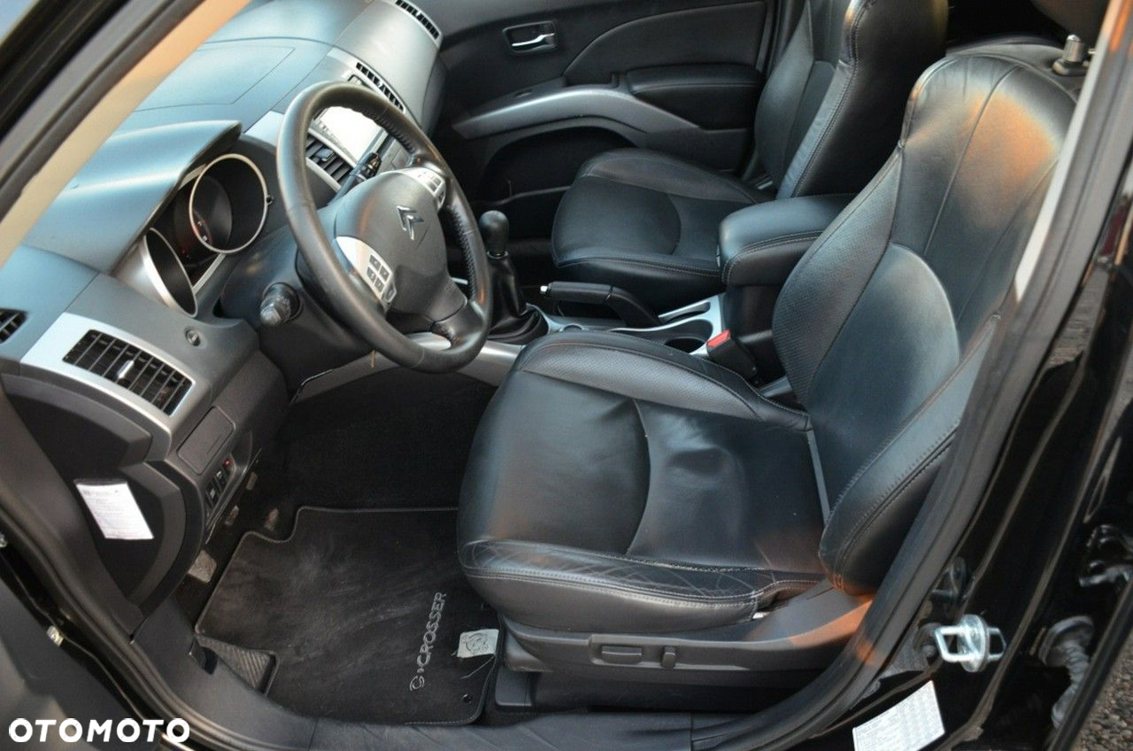 Citroën C-Crosser - 25