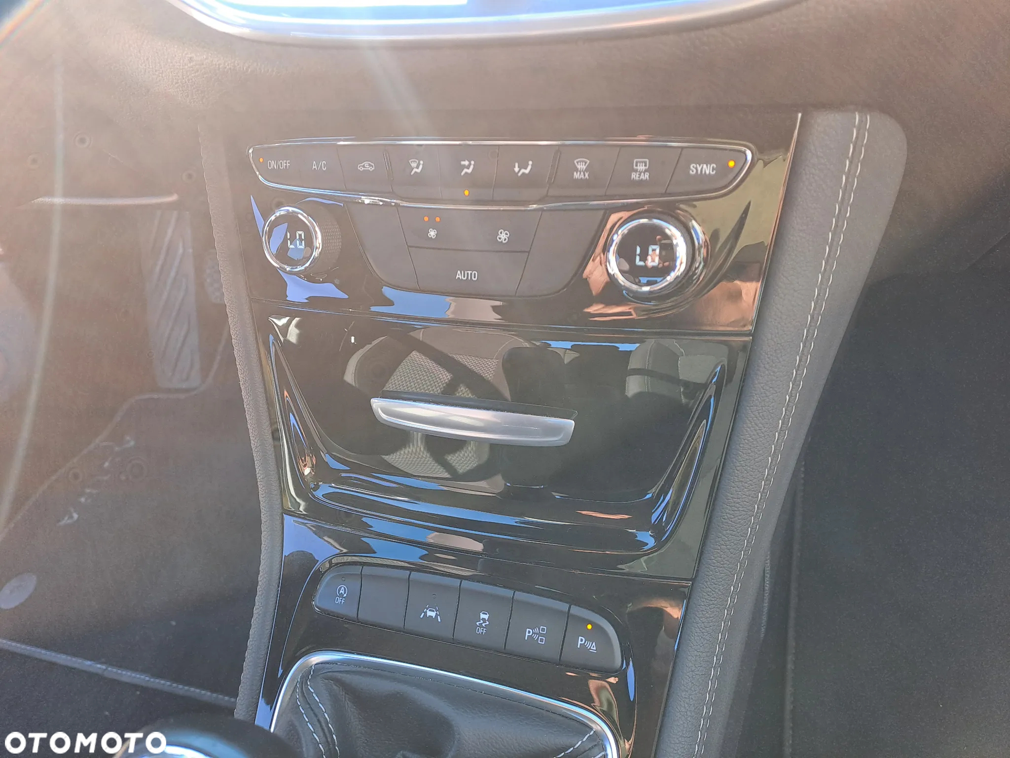 Opel Astra V 1.6 T GPF Dynamic S&S - 18