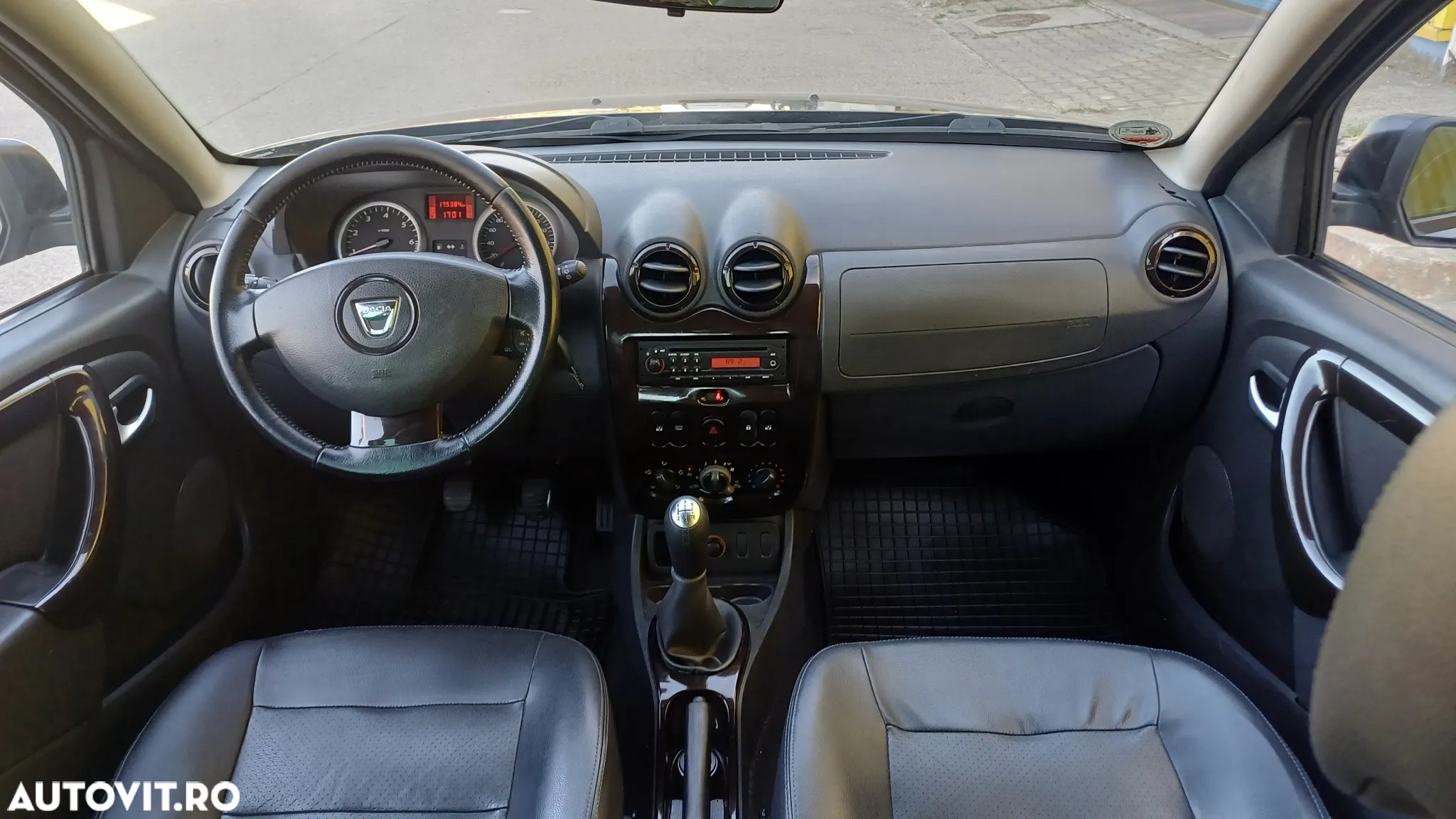 Dacia Duster 1.6 4x2 Prestige - 11