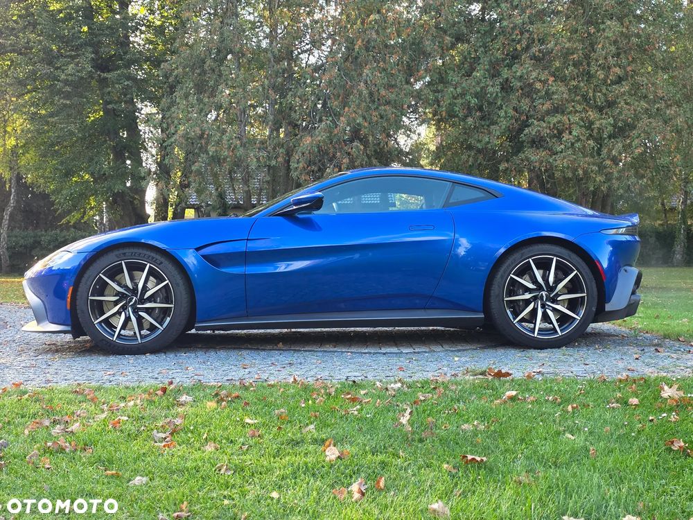Aston Martin V8 Vantage Standard - 10