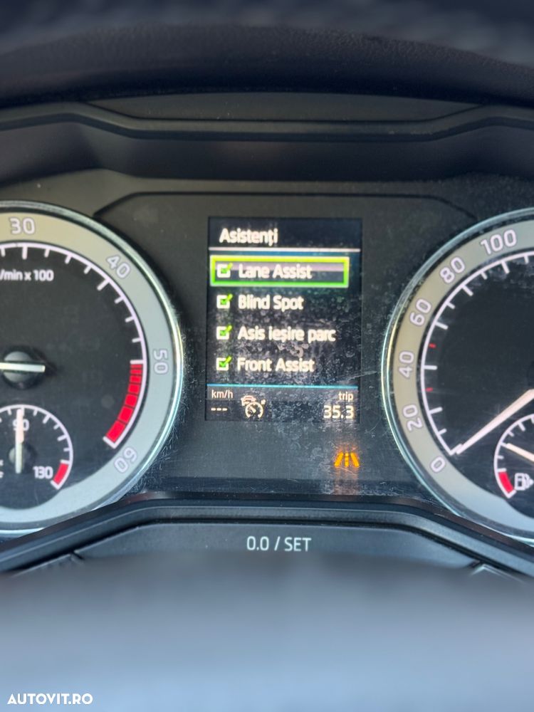 Skoda Superb 2.0 TDI DSG Sportline - 17