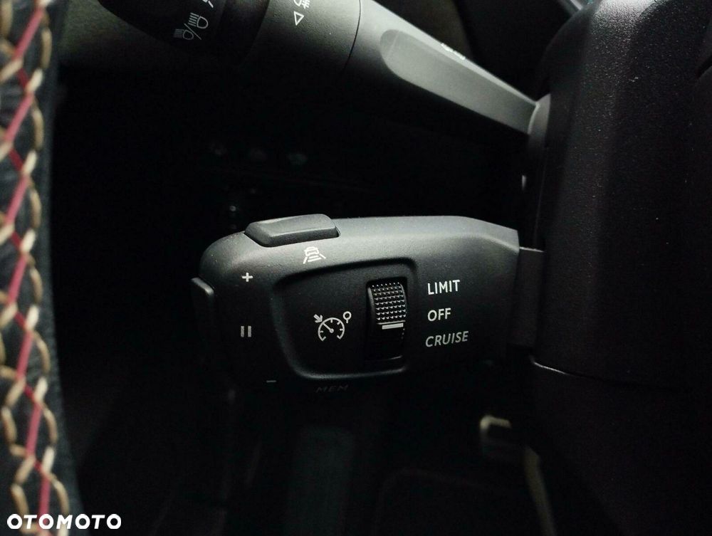 DS Automobiles DS 3 Crossback E-Tense Performance Line + - 36