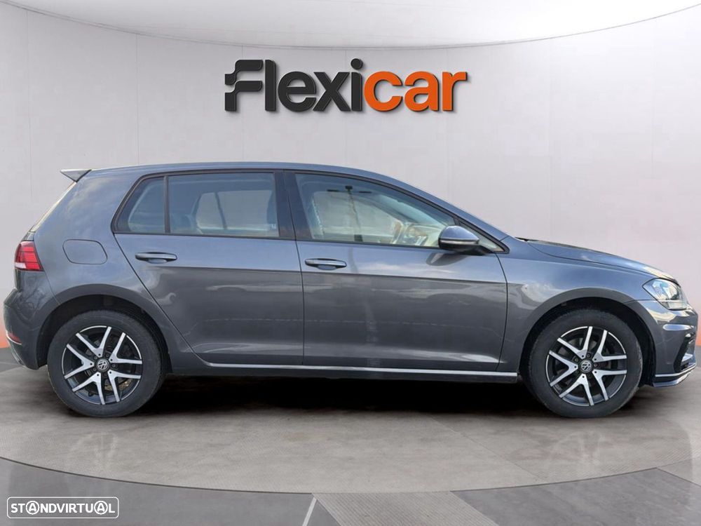 VW Golf 1.6 TDI Confortline - 6