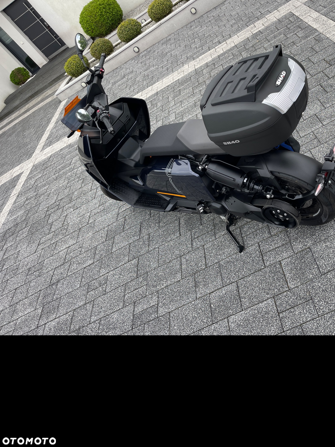BMW CE 04 - 17