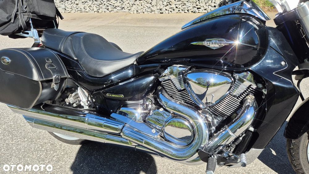 Suzuki Intruder - 14