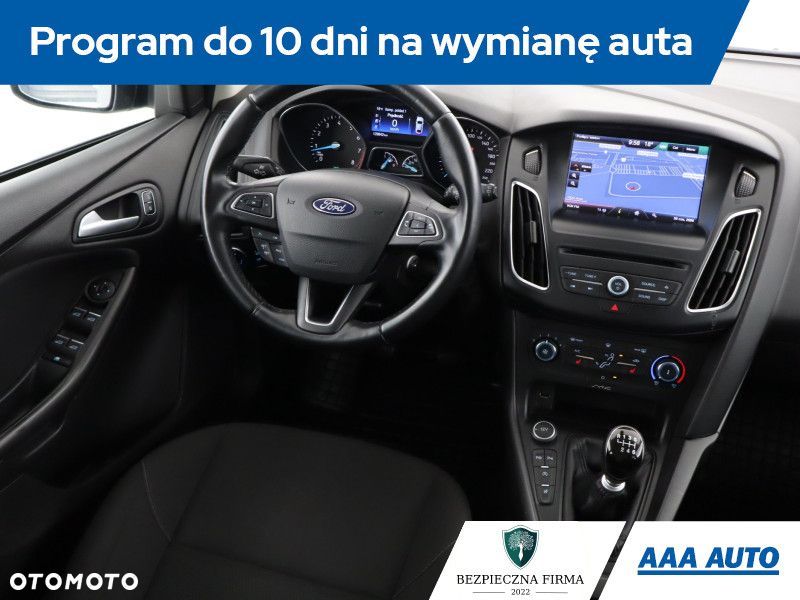 Ford Focus SW - 9