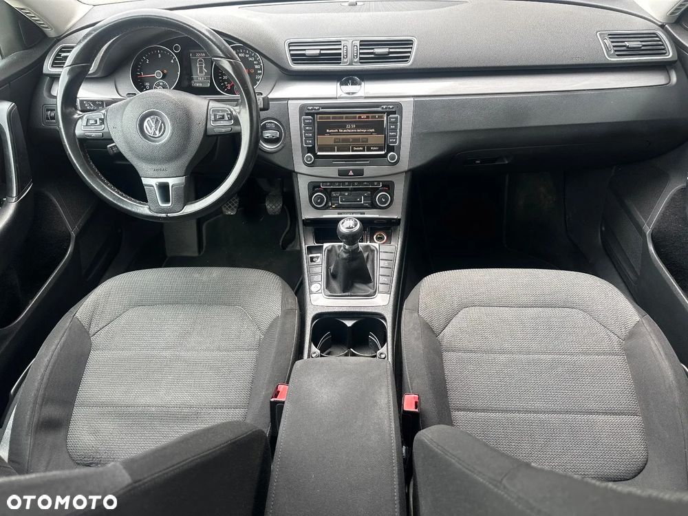 Volkswagen Passat 2.0 TDI Comfortline - 21