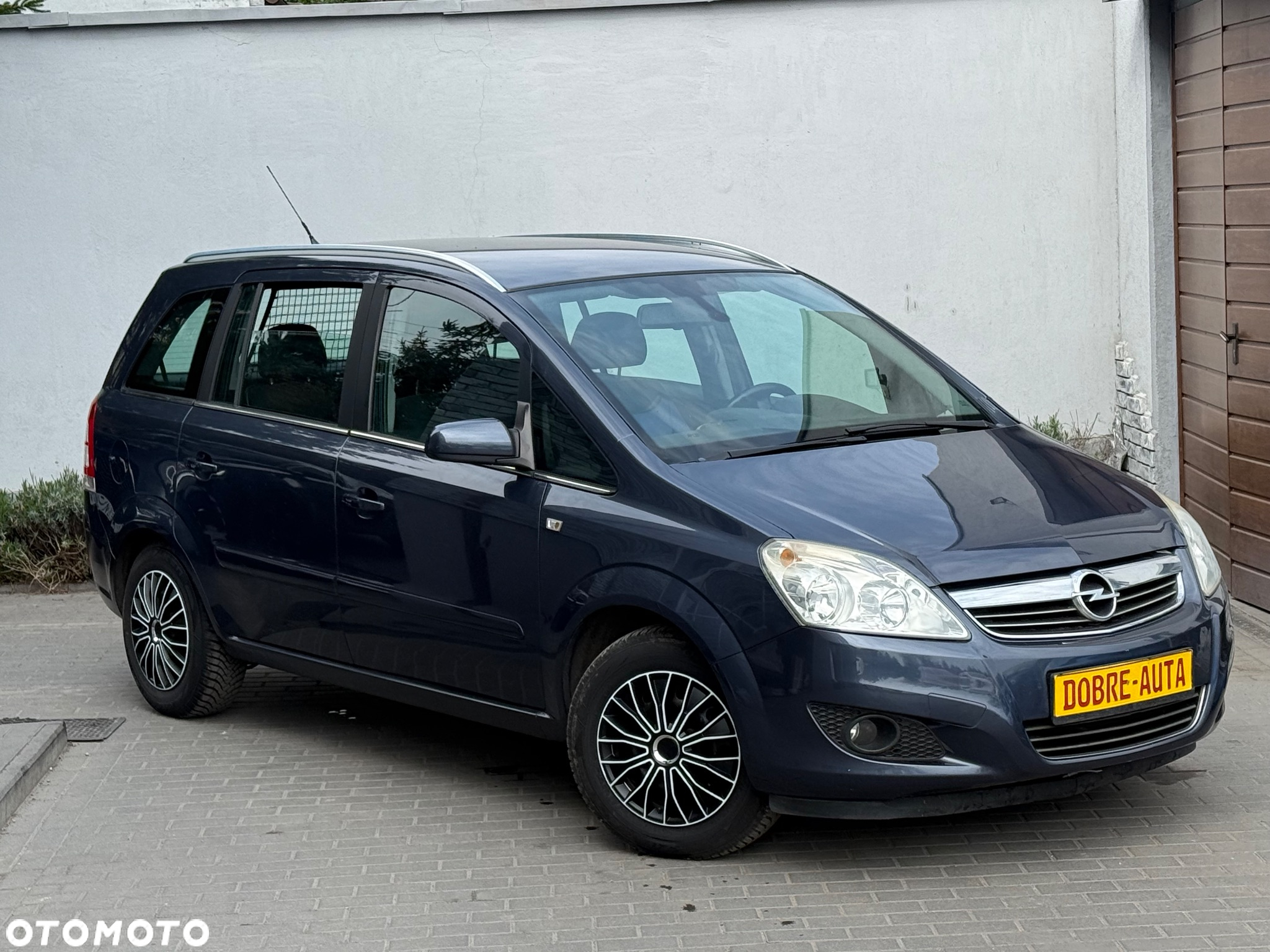 Opel Zafira 1.6 Cosmo - 25