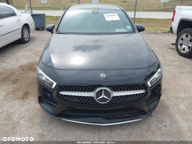 Mercedes-Benz Klasa A 220 4-Matic AMG Line 7G-DCT - 3