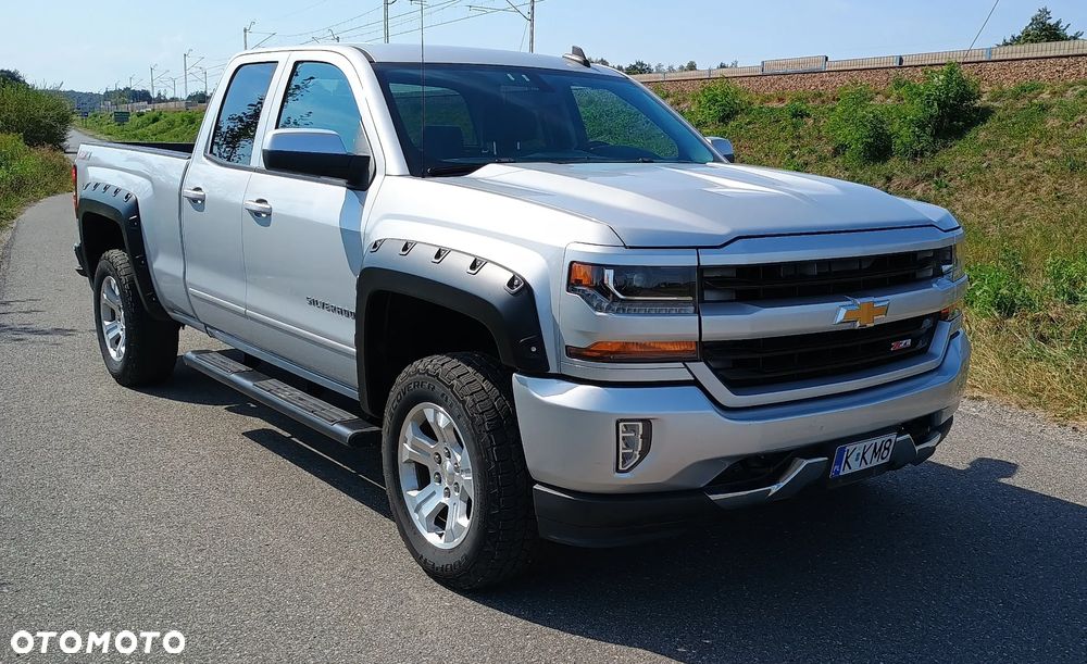 Chevrolet Silverado - 2