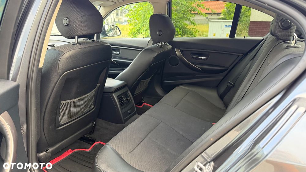 BMW Seria 3 318d Modern Line - 21