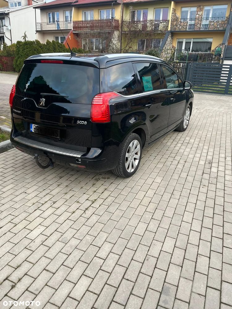 Peugeot 5008 - 5
