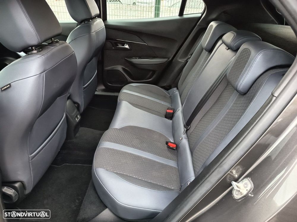 Peugeot 2008 1.2 PureTech Allure Pack EAT8 - 7