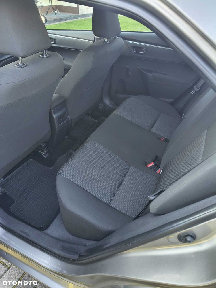 Toyota Corolla - 6