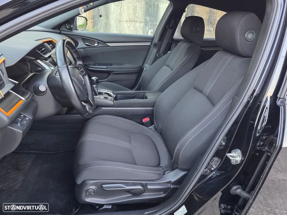 Honda Civic 1.0 i-VTEC Executive Premium - 4
