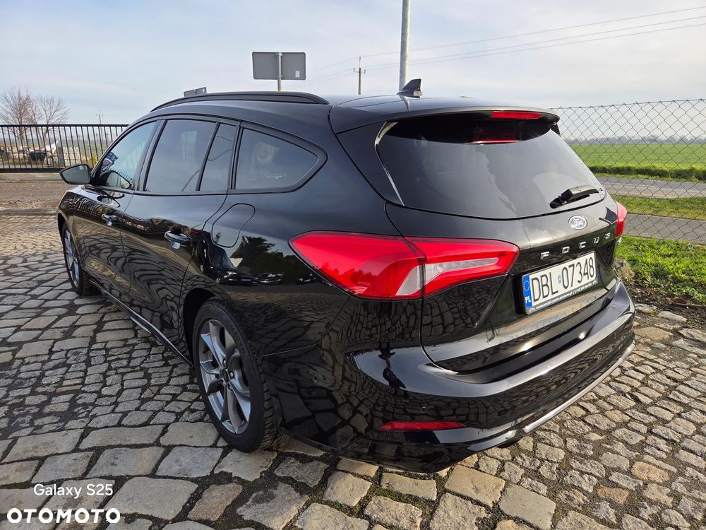 Ford Focus 1.0 EcoBoost Hybrid ST-LINE - 2