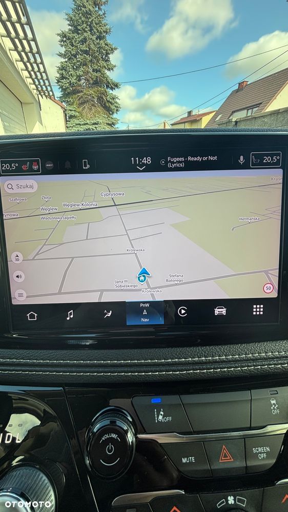 Chrysler Pacifica - 11