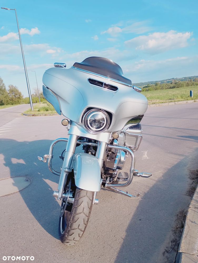 Harley-Davidson Touring Street Glide - 6