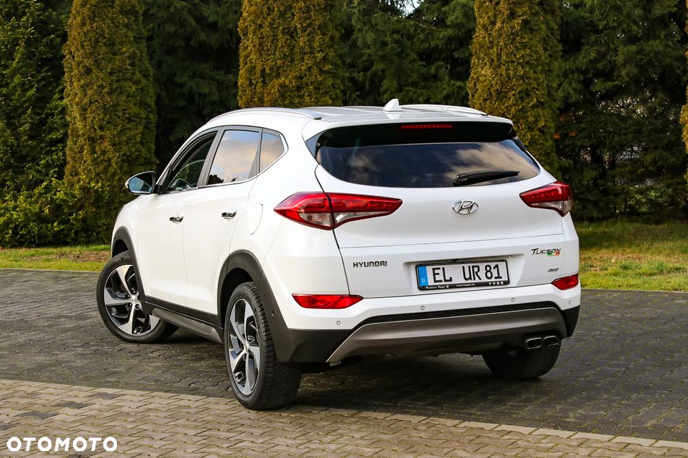 Hyundai Tucson 2.0 CRDI 4WD Automatik Premium - 6