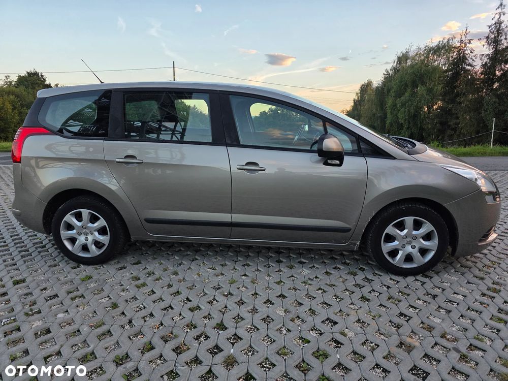 Peugeot 5008 - 16