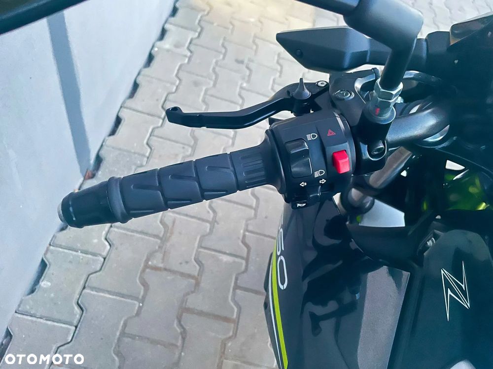 Kawasaki Z 650 - 16