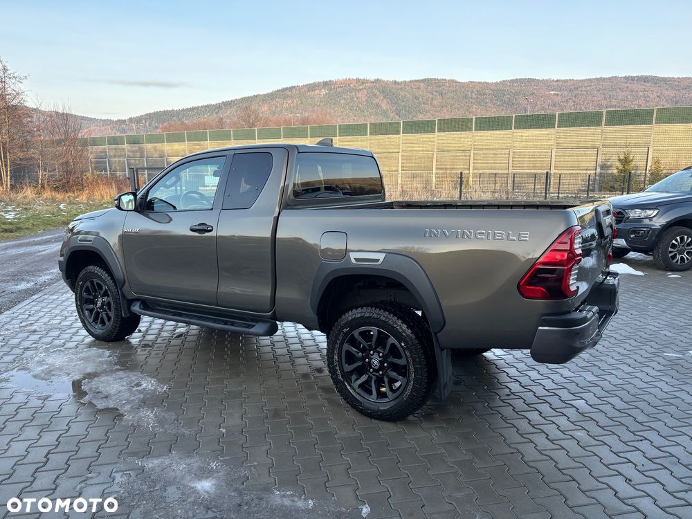 Toyota Hilux 4x4 Extra Cab Autm Invincible - 6