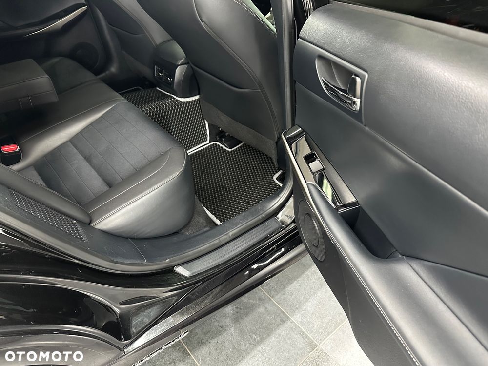 Lexus IS ver-300h-style-edition - 31